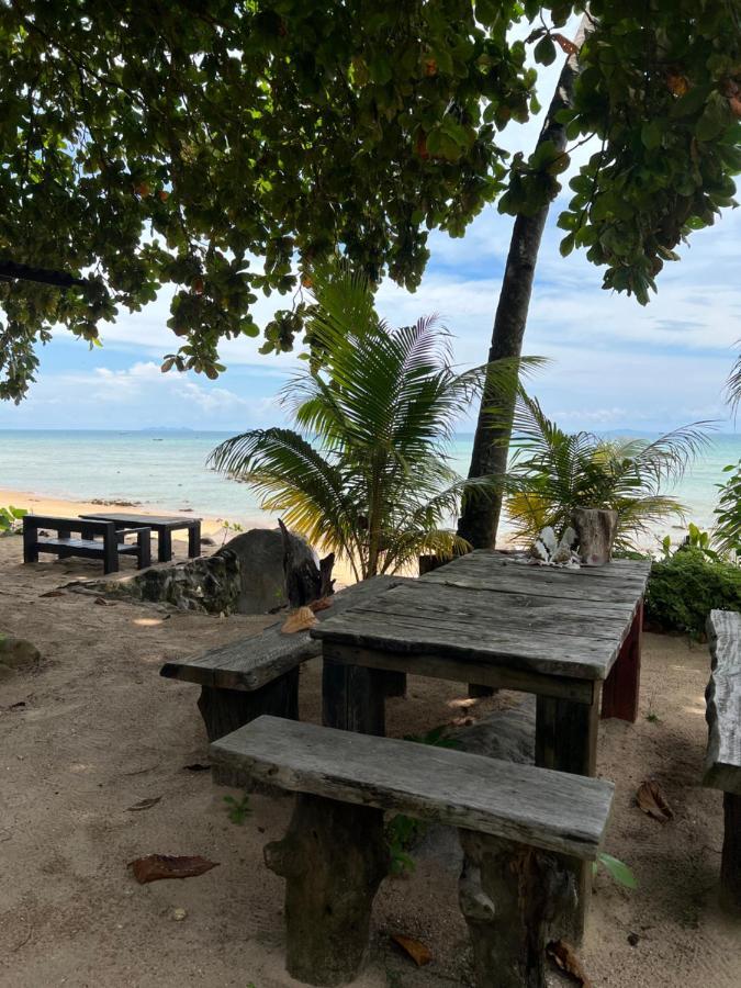 Beach House Kampung Genting Экстерьер фото