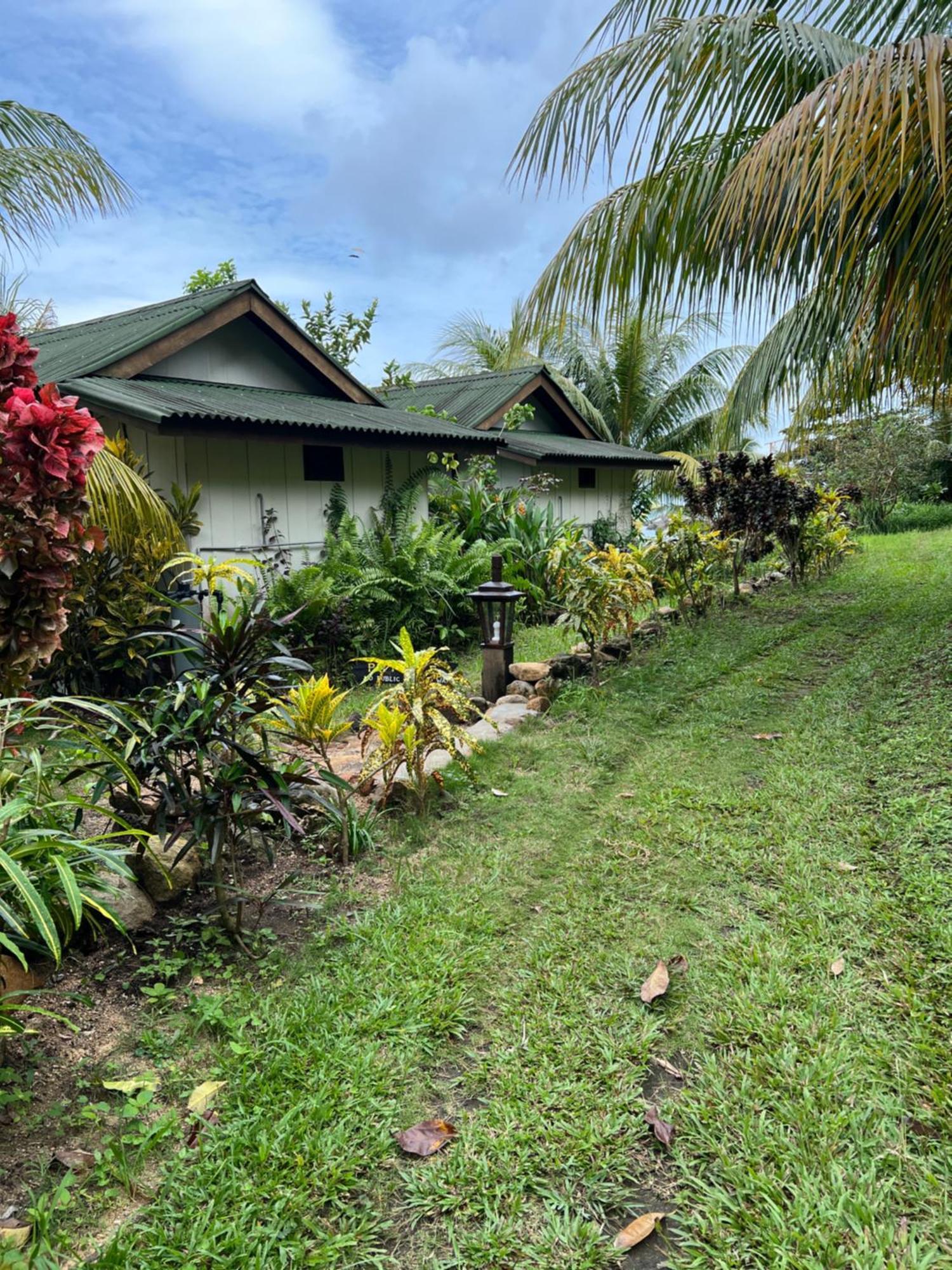 Beach House Kampung Genting Экстерьер фото