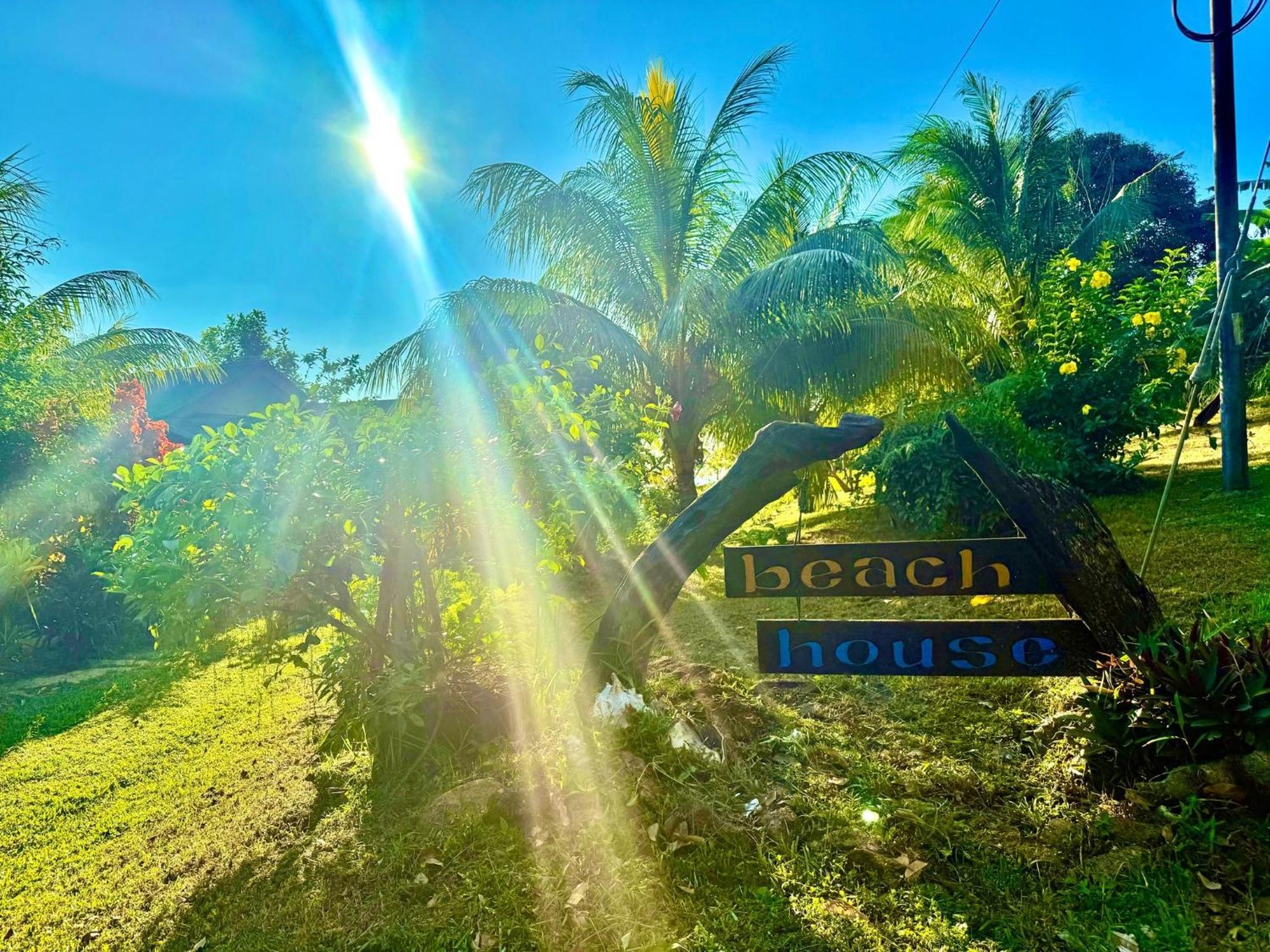 Beach House Kampung Genting Экстерьер фото