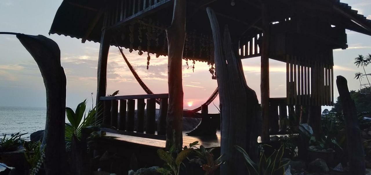 Beach House Kampung Genting Экстерьер фото